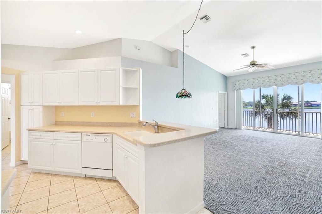 25061 Peacock Ln 201, NAPLES