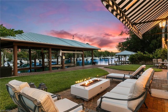 2180 Harbor Ln, NAPLES