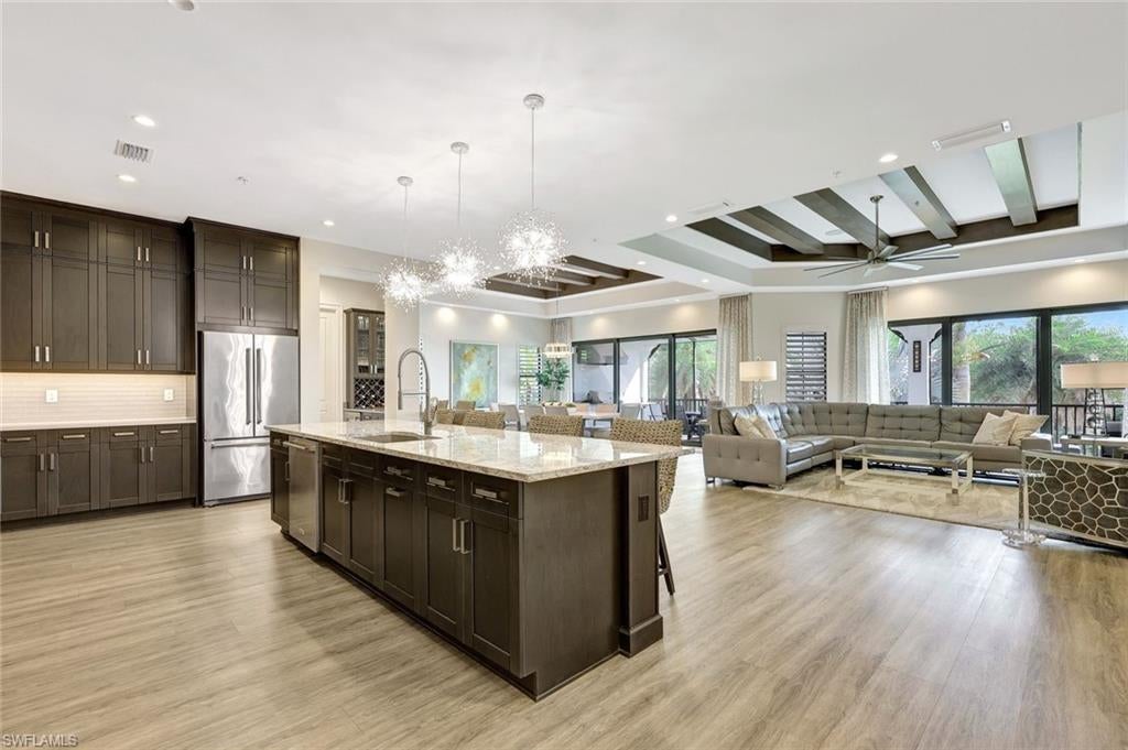 Photo of Listing #225036029