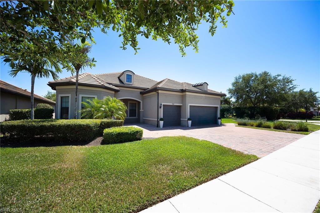 7520 Blackberry Dr, NAPLES