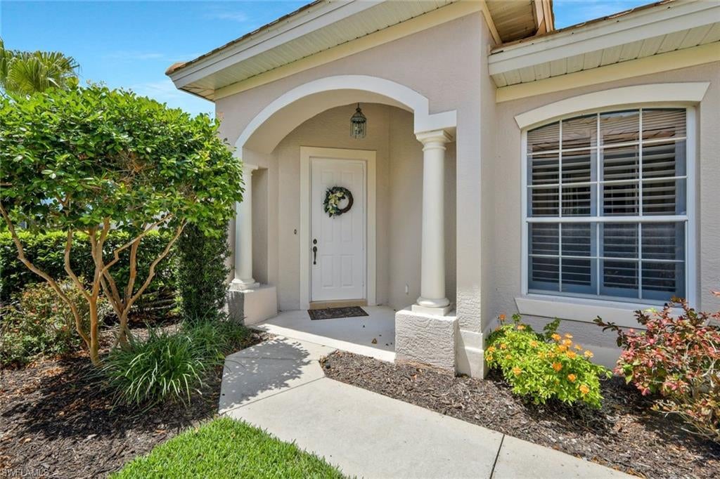 12732 Fox Ridge Dr, BONITA SPRINGS