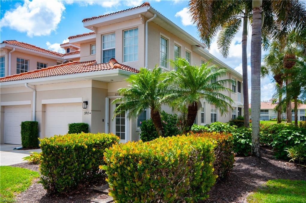 3045 Driftwood Way 3707, NAPLES