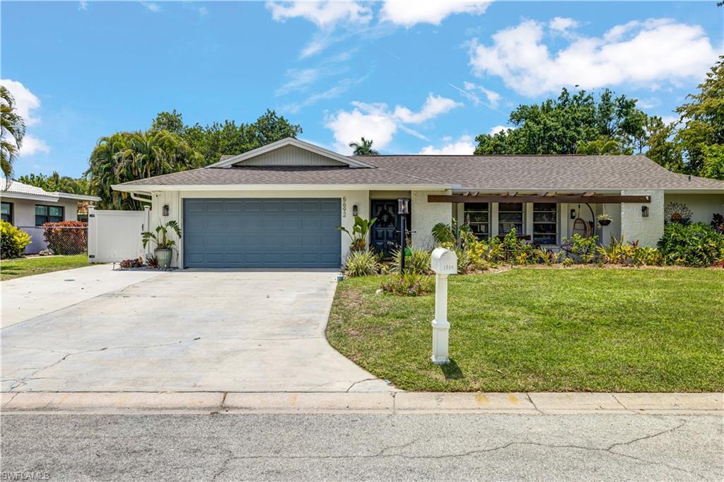 5692 Eichen Cir W, FORT MYERS