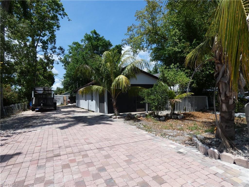 3817 Pearl St, FORT MYERS