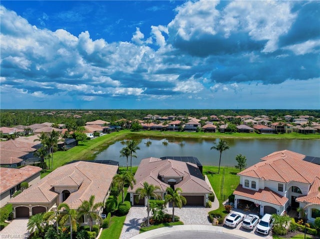 Photo of 3910 Glacier Ct, NAPLES FL