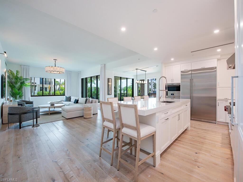 1130 3rd Ave S 109, NAPLES