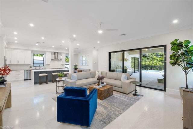 2721 Van Buren Ave, NAPLES