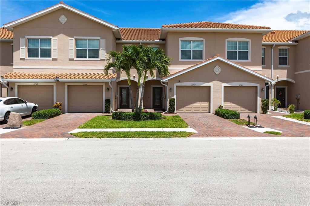2748 Blossom Way, NAPLES