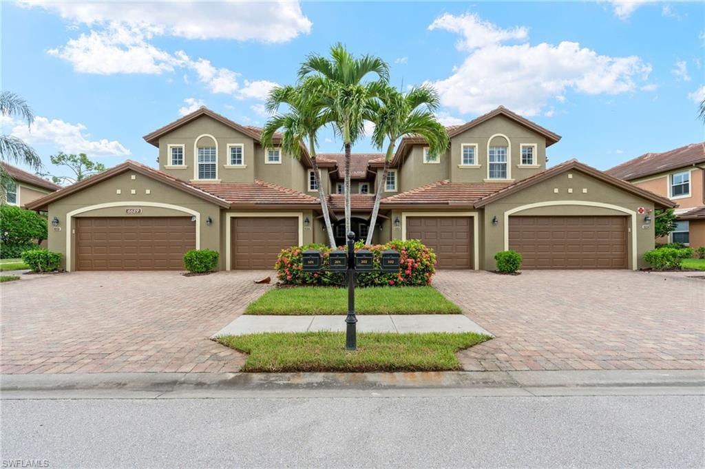6689 Alden Woods Cir 202, NAPLES