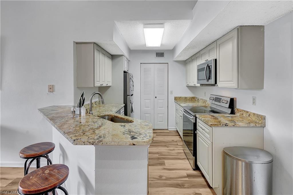 13615 Eagle Ridge Dr 1633, FORT MYERS