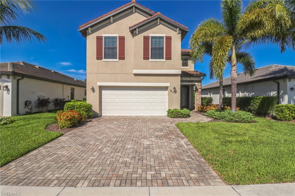 9227 Shadow Oak Ln, NAPLES