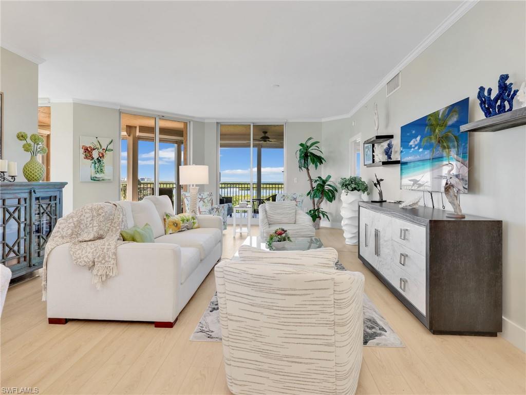 1001 Arbor Lake Dr 501, NAPLES