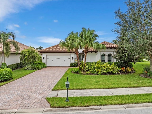 Photo of 12443 Wisteria Dr, NAPLES FL