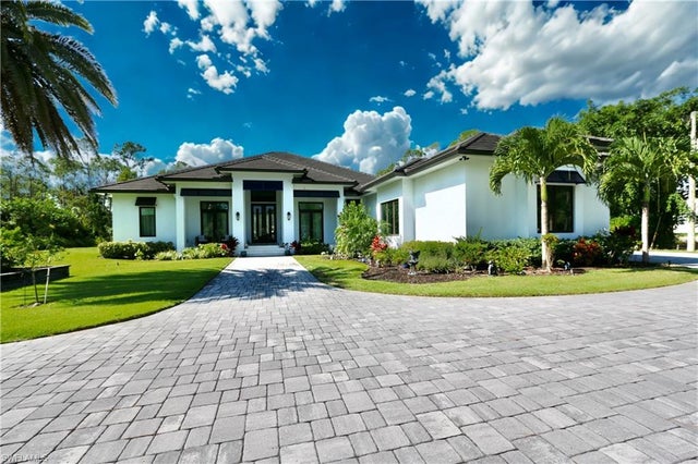 6688 Hunters Rd, NAPLES