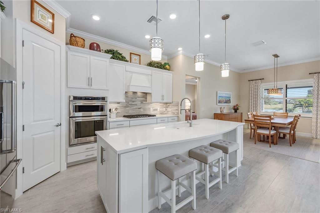 2720 Amaranda Ct, NAPLES