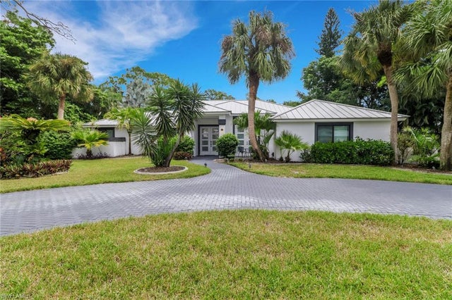 Photo of 1806 Princess Ct, NAPLES FL