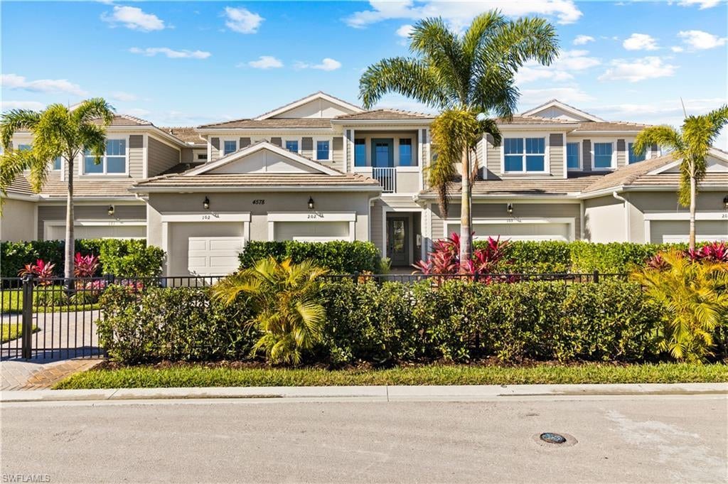 4563 Arboretum Cir 202, NAPLES