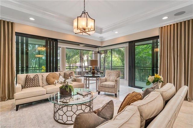 2550 Marquesa Royale Ln 8-101, NAPLES