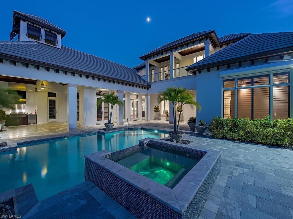 605 Galleon Dr, NAPLES