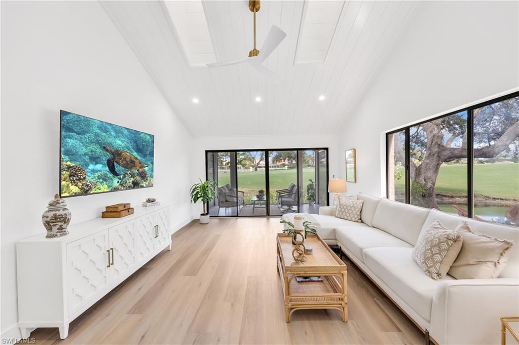 34 Water Oaks Way 5-17, NAPLES