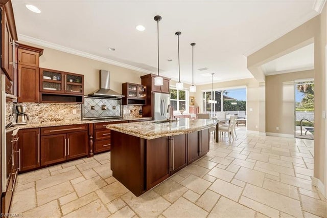 Photo of 2066 Imperial Cir, NAPLES FL