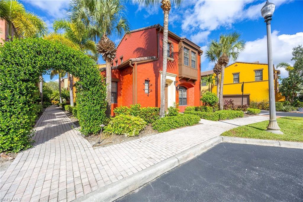 8953 Malibu St 402, NAPLES