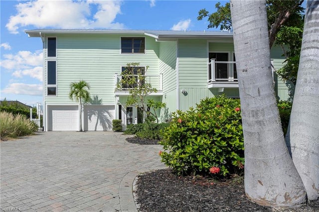 18292 Deep Passage Ln, FORT MYERS BEACH