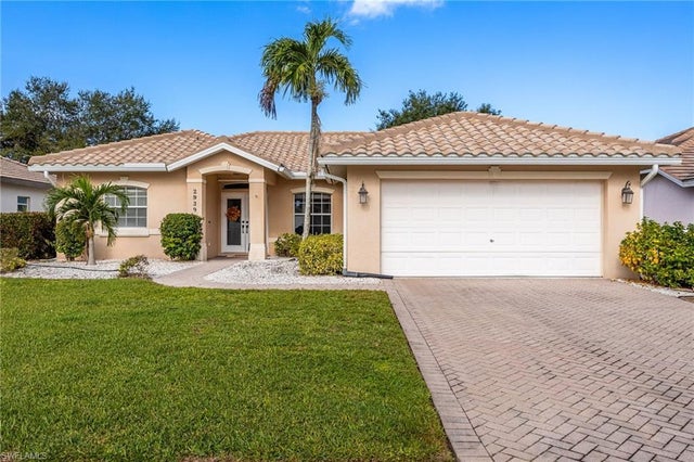 2939 Orange Grove Trl, NAPLES