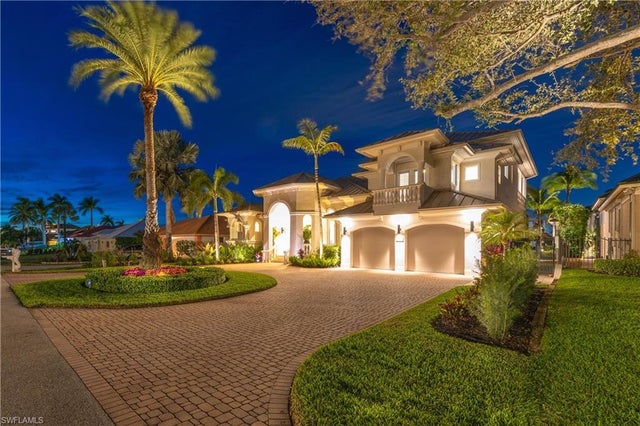 447 Egret Ave, NAPLES