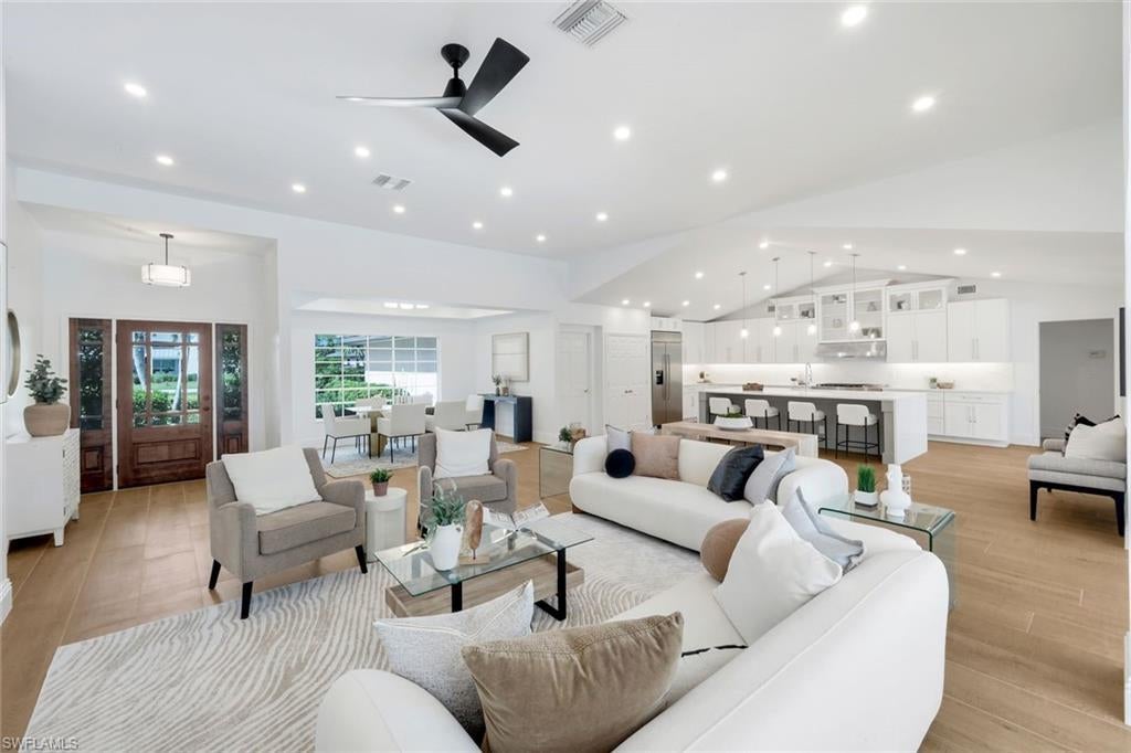 12888 Valewood Dr, NAPLES