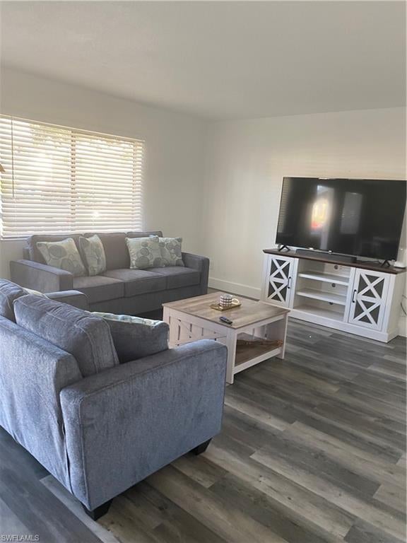 4617 Bayshore Dr H1, NAPLES