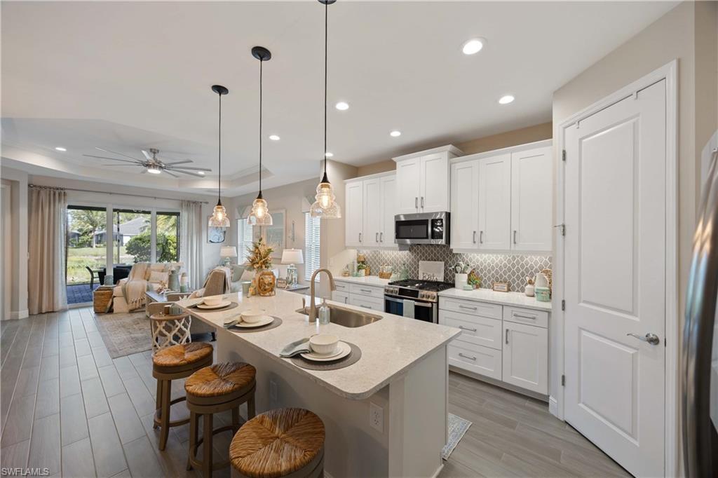 2322 Marquesa Cir, NAPLES