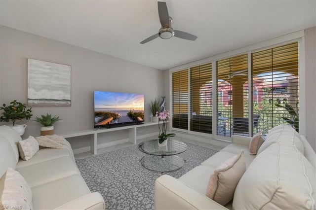 410 Bayfront Pl 2403, NAPLES