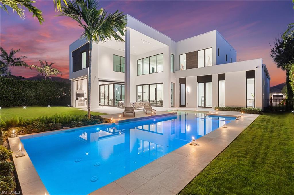 641 Starboard Dr, NAPLES