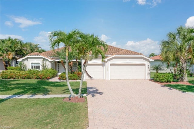 Photo of 2250 Grove Dr, NAPLES FL