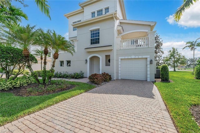 558 Avellino Isles Cir 14102, NAPLES
