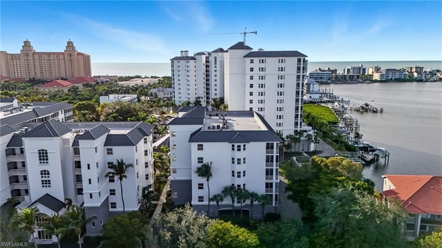 450 Launch Cir 503, NAPLES