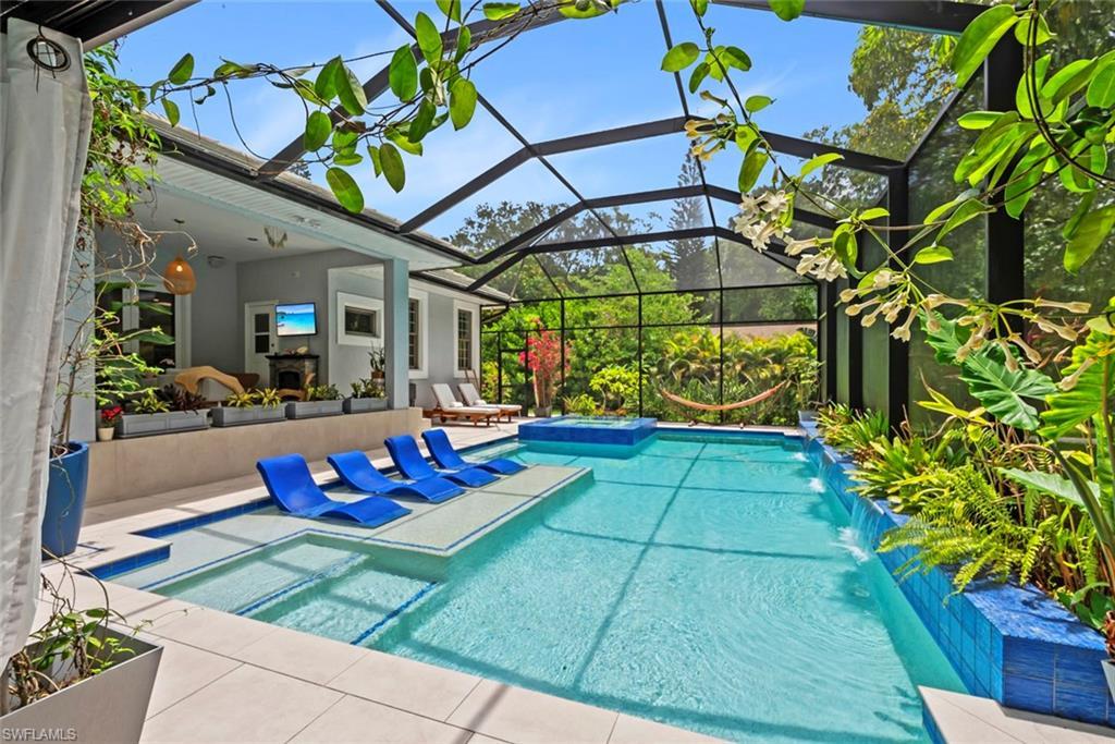 5730 Golden Gate Pkwy, NAPLES