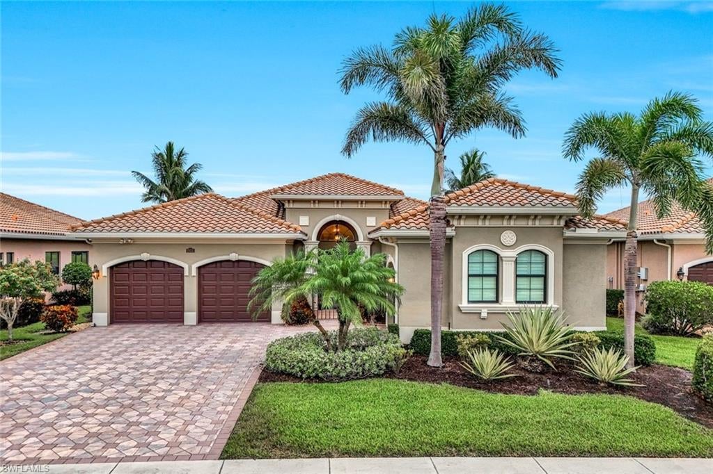 2975 Cinnamon Bay Cir, NAPLES