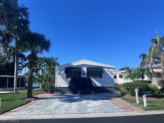 1190 Silver Lakes Blvd, NAPLES