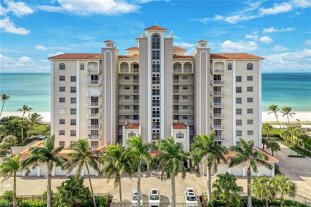 9577 Gulf Shore Dr 704, NAPLES