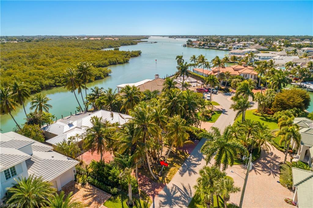 2195 Sheepshead Dr, NAPLES