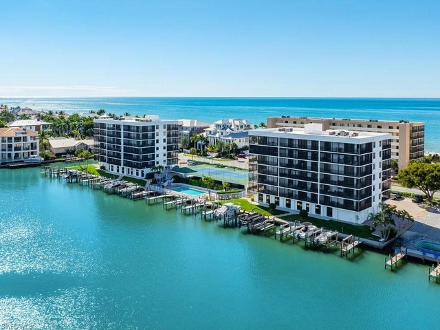 10482 Gulf Shore Dr 233, NAPLES