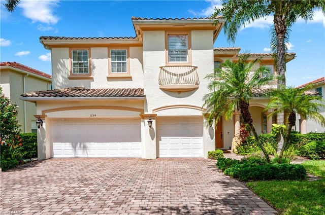 1724 Birdie Dr, NAPLES