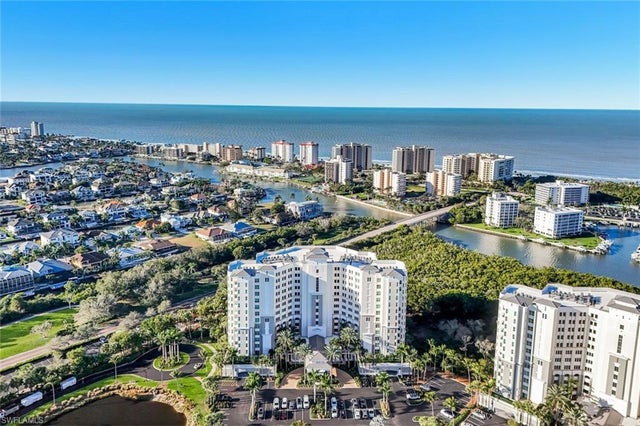 300 Dunes Blvd 201, NAPLES