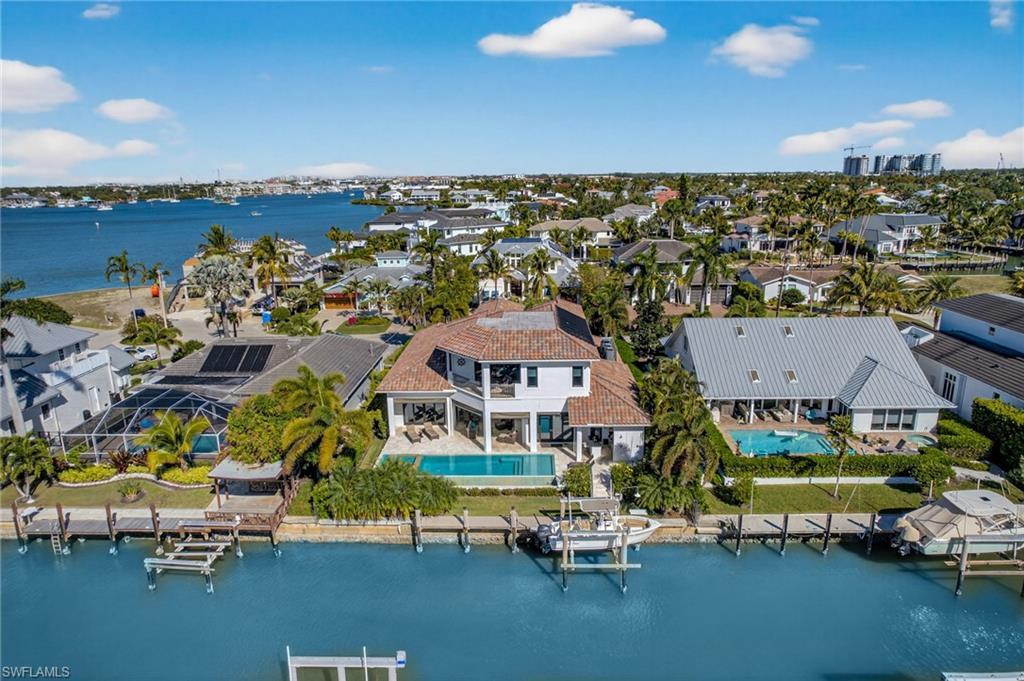 1330 Marlin Dr, NAPLES