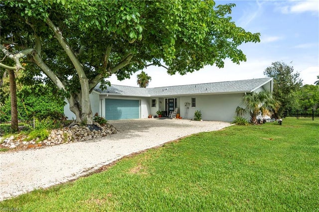 2271 Harbor Rd, NAPLES