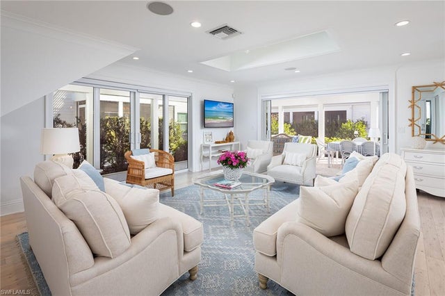 230 6th Ave S 12, NAPLES