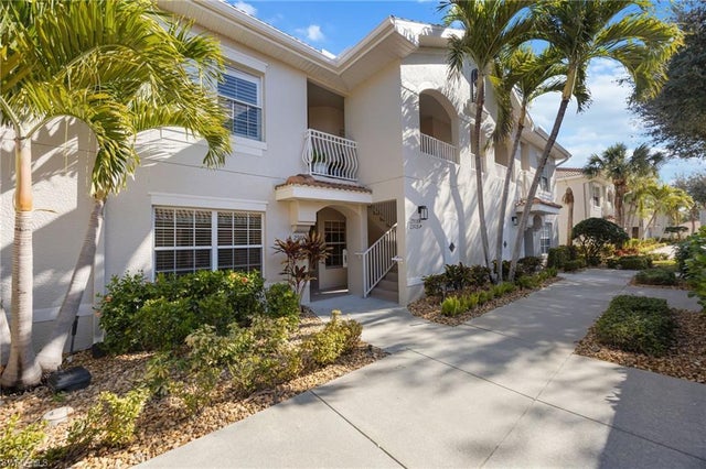 3013 Driftwood Way 2905, NAPLES