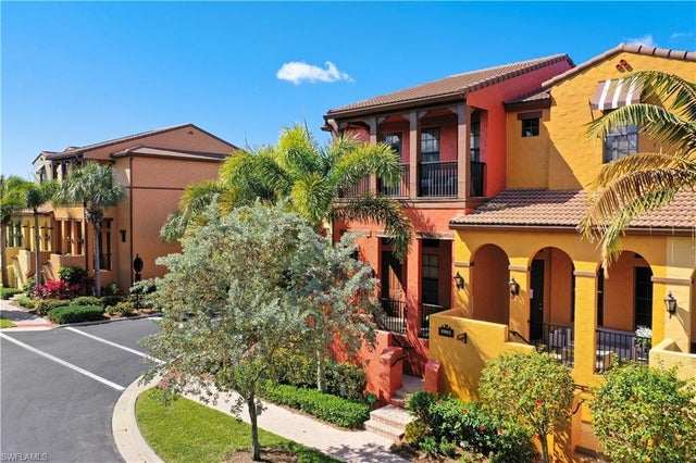 8993 Cambria Cir 1907, NAPLES